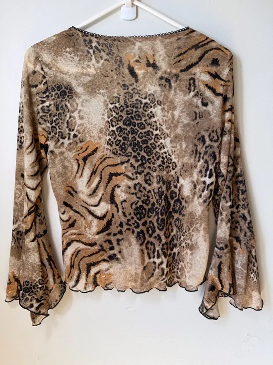 Sasson sheer Y2K animal print babydoll top with long flare sleeves lettuce hem. - Picture 5 of 6